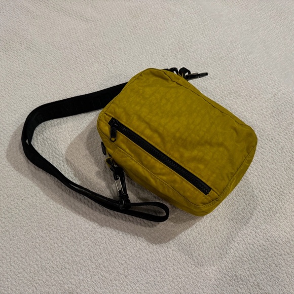 BAGGU NWT Lentil Sport Crossbody - Picture 6 of 7